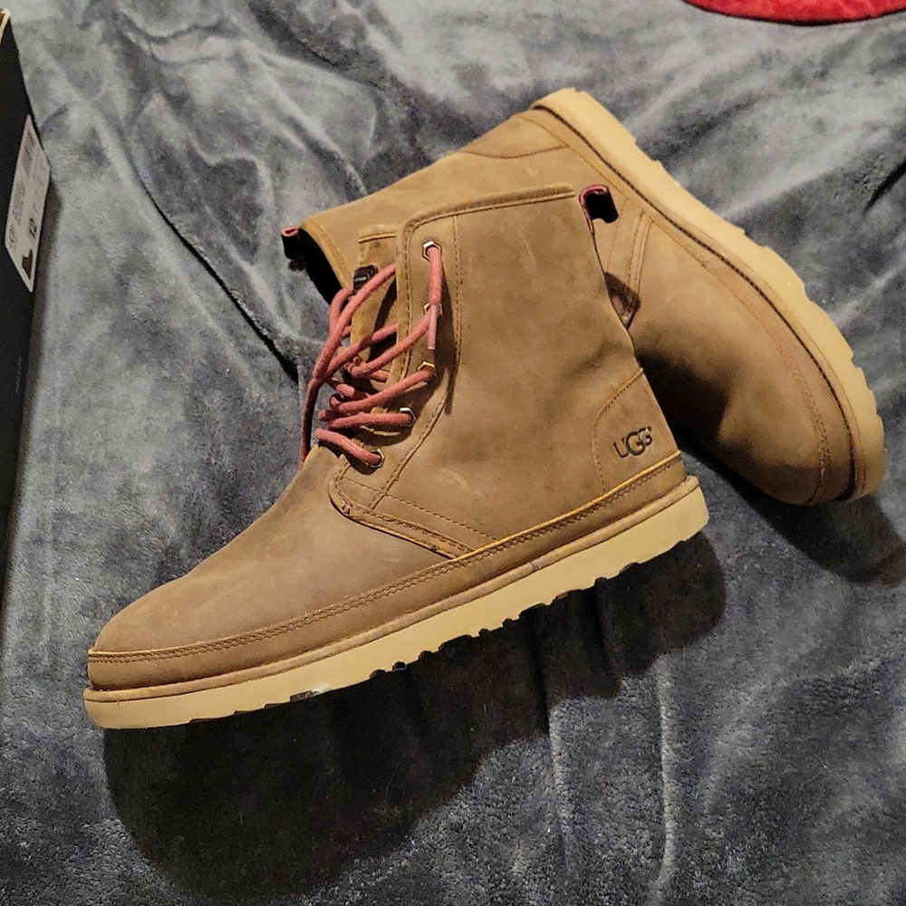 Size 12 UGGS MENS WINTER BOOTS